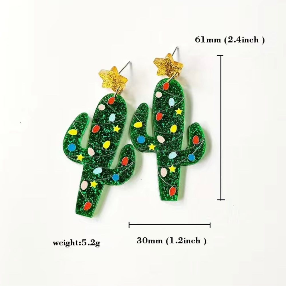 Desert Christmas Earrings 🌵